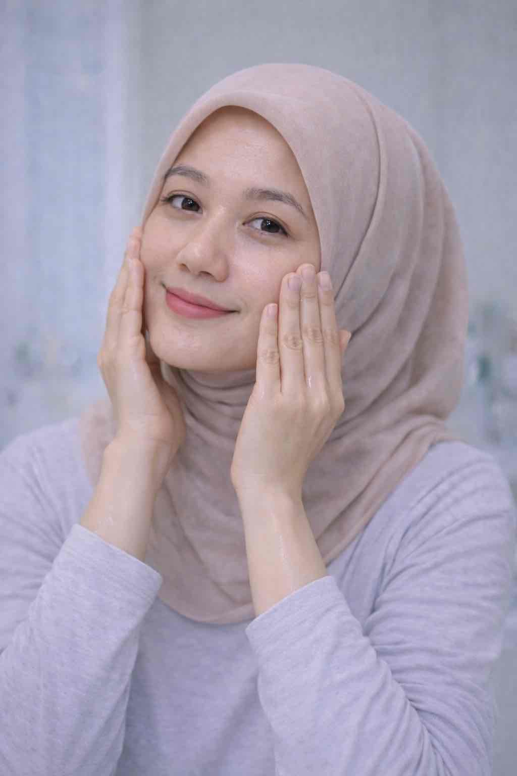 Ratakan ke wajah